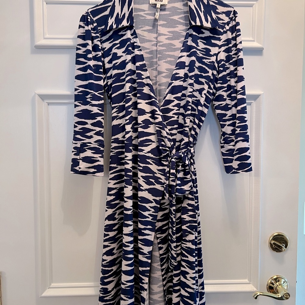 Laundry by Design Blue and White Wrap Dress size Small